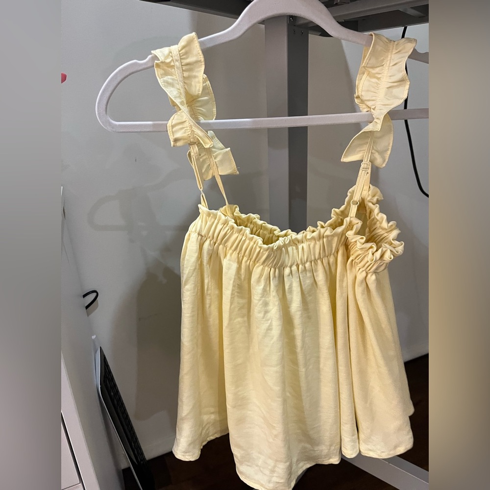 Fabrik Yellow Ruffle Top - Picture 2 of 3